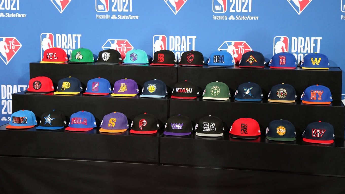 imagen de las gorras del draft